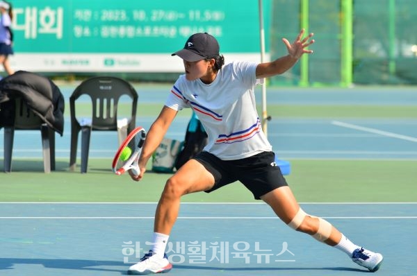 왼쪽 종아리 부상으로 16강에서 기권한 디펜딩 챔피언 김다빈.