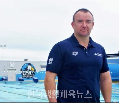 세계선수권 단체전 금메달리스트 배출한 마이클 팔페리 코치와 특훈